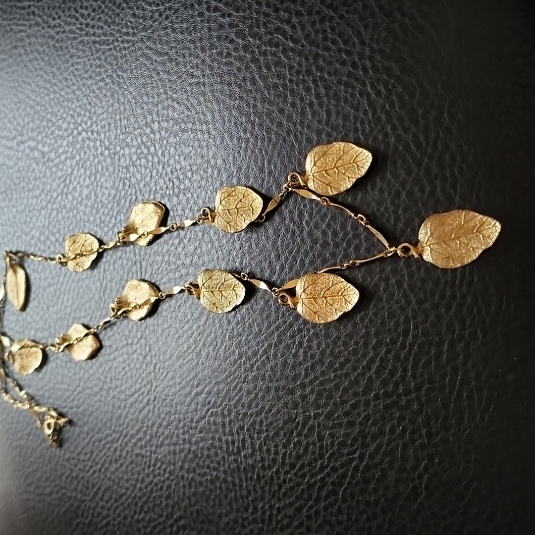 Vtg Necklace
